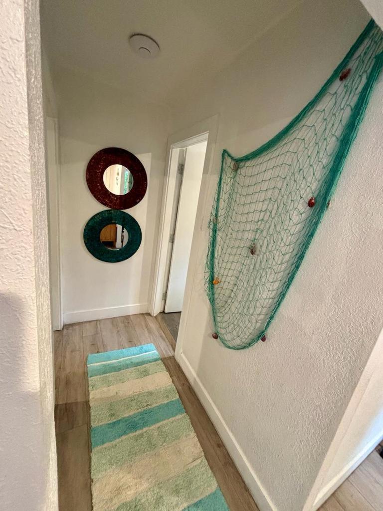 Nice Queen Bedroom - Best Location In - Luggage Storage Service, Parking And Laundry Miami